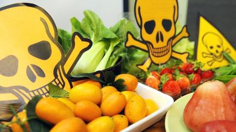 Bolile grave pe care le poți face dacă mănânci fructe tratate cu pesticide