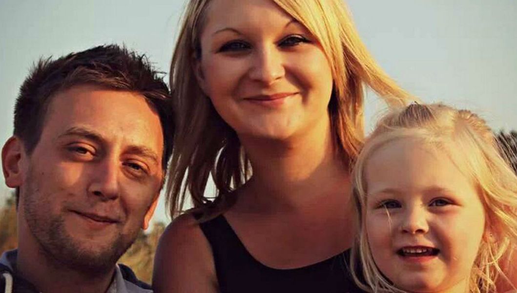 Tatăl bolnav incurabil știe că fiica sa ar putea muri și ea. I-a lăsat o scrisoare emoționantă