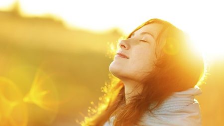 Ce se întâmplă de fapt atunci când gândești pozitiv. Avertismentul psihologilor