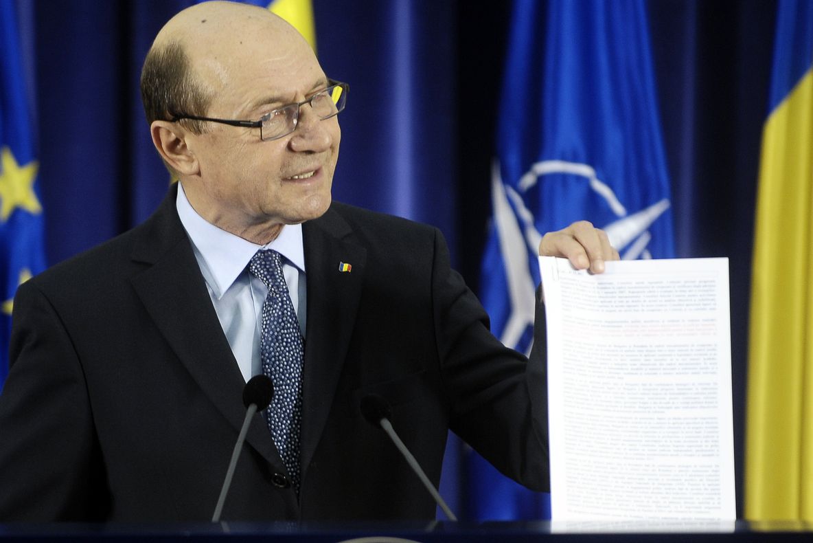Băsescu: "În 2012 era stabilit ca România să intre în Schengen"