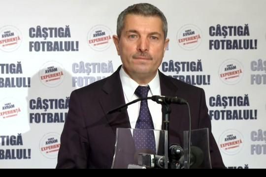 Alegeri FRF. VASILE AVRAM: "Ori preşedinte, ori şef la CCA!"