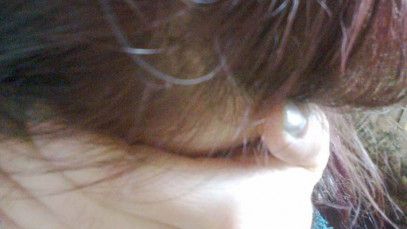 Tânără luată cu forța dintr-un club și violată