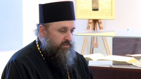 SCANDAL LA MITROPOLIE. Fostul stareț al Mănăstirii Golia ar fi pierdut bani la JOCURI DE NOROC