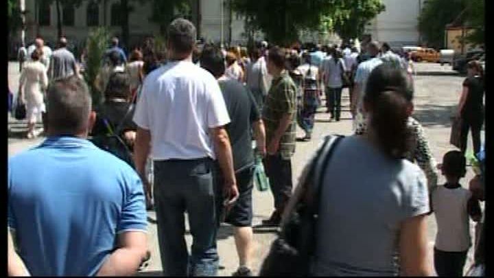 AFACEREA "VIZA DE FLOTANT". Câţi bani scot din buzunar părinţii pentru o "ŞCOALĂ DE FIŢE"