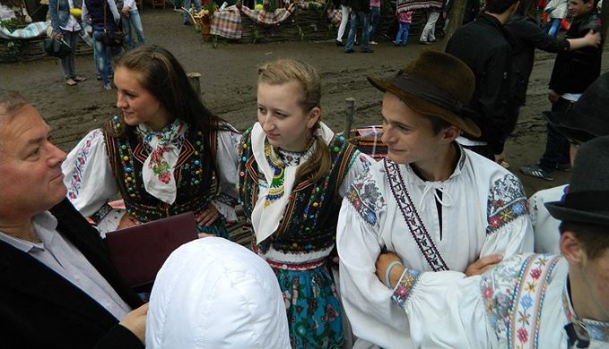 INSULA ROMÂNEASCĂ din Zakarpattia. Locuitorii spun că sunt URMAŞII VOLOHI ai lui Pintea Viteazul