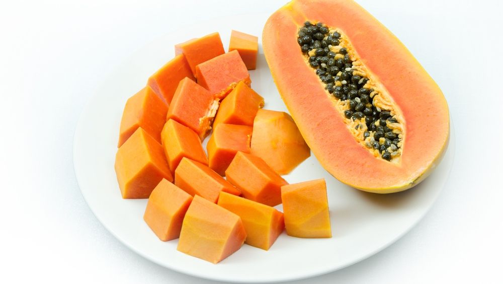 PAPAYA, FRUCTUL-MINUNE: 4 motive pentru care trebuie să îl consumi