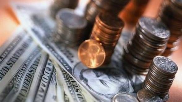 Economia nu răspunde la ordine. Crește datoria externă pe termen scurt