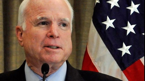 John McCain: PUTIN gândeşte precum ADOLF HITLER; Rusia ar putea viza Republica Moldova