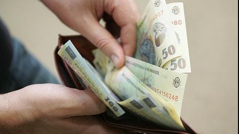 FACTURA la curentul electric se scumpeşte din nou. Câţi bani SCOŢI din buzunar