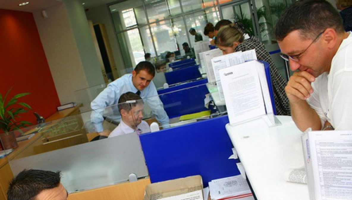 Decizie FĂRĂ PRECEDENT luată de instanţă: DOBÂNDA dintr-un contract de credit, ABUZIVĂ