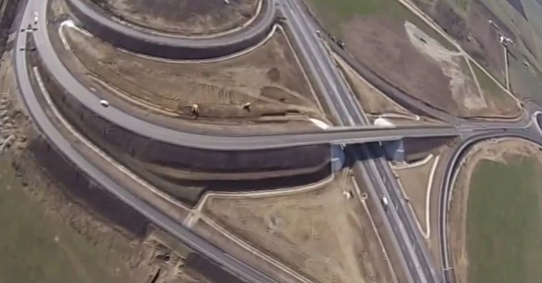 Şoferii vor şosele, ministrul cere explicaţii. Proiectantul autostrăzii Sibiu-Orăştie, la raport