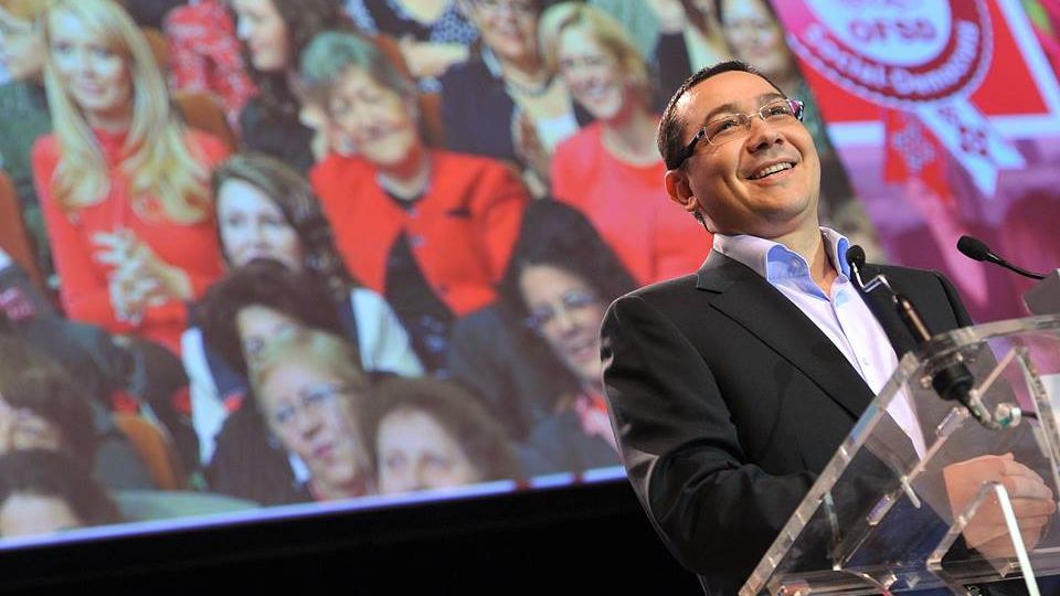 GAFĂ MARCA VICTOR PONTA: Îi urează succes lui Diaconu, care NU poate candida