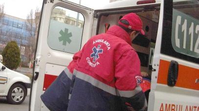 O femeie, în stare gravă după ce concubinul ŞI-A BĂTUT JOC DE EA: "Practic a fost trasă în ţeapă"