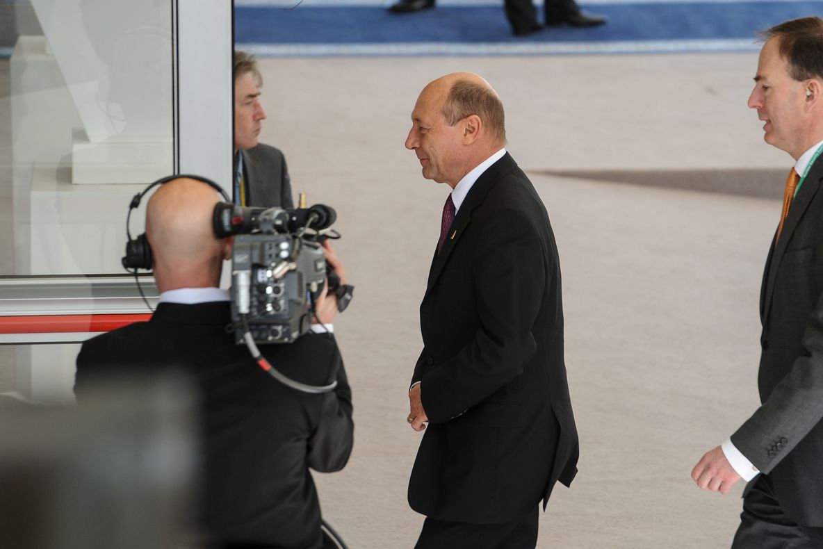 Joe Biden a vorbit la telefon cu Traian Băsescu. Despre ce au discutat cei doi