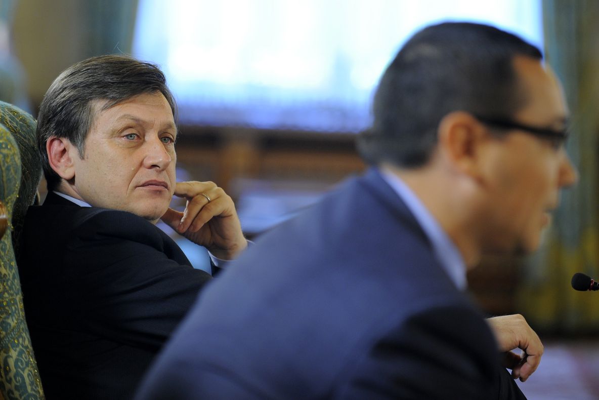 Antonescu: La prezidenţiale, contracandidatul meu va fi cel mai probabil Ponta, cu şanse de 48-52%