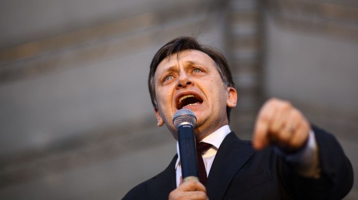 CRIN ANTONESCU mulţumeşte în plen senatorilor: Demisia mea nu a fost de conjunctură