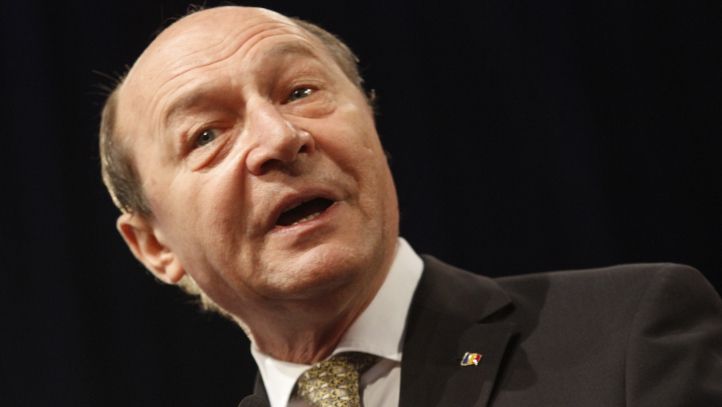 10 ani de NATO. Băsescu: Amestecul de lăcomie şi incompetenţă din România pune în pericol ţara
