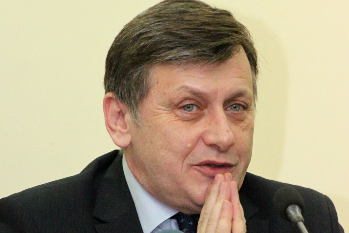 Senator PNL: Sunt şocat de defetismul liderilor partidului, în frunte cu Antonescu