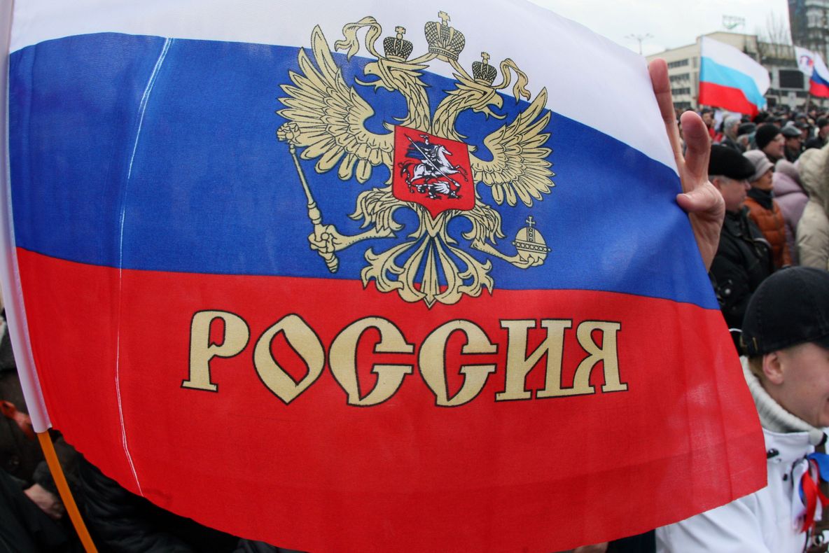 Ucraina introduce vize de călătorie pentru cetăţenii ruşi