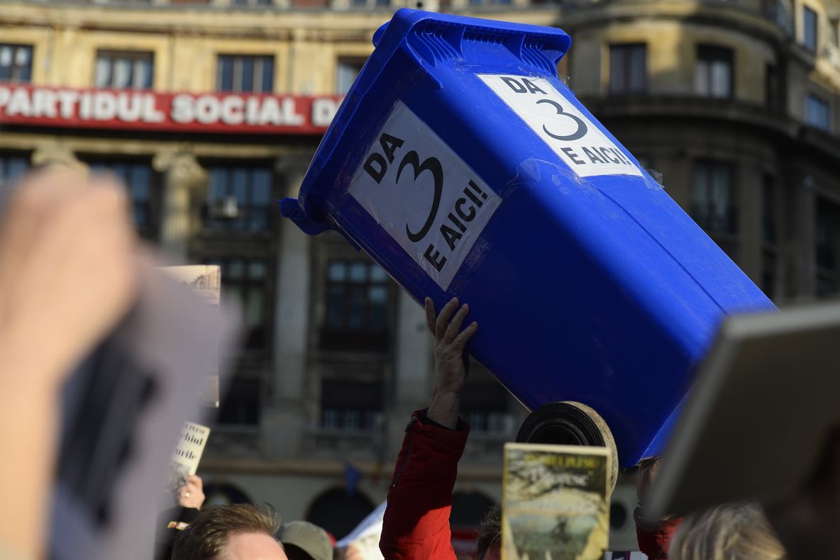 MITING PENTRU ANDREI PLEŞU. GDS: Protestăm categoric împotriva linşajului mediatic