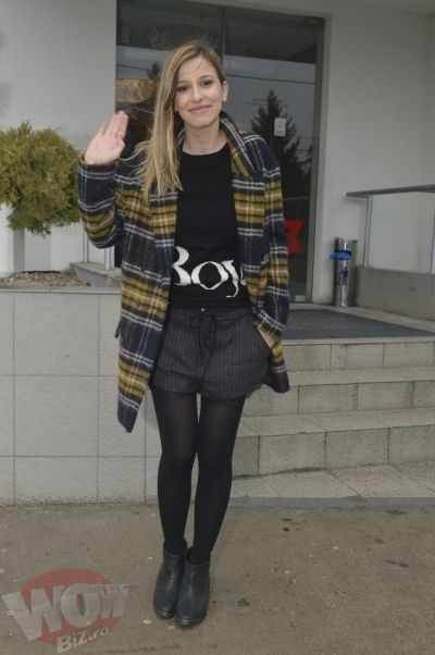 DANA ROGOZ, la ieşirea din spital. Nici nu zici că a născut!