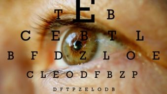 Exerciţiile fizice şi consumul moderat de alcool pot preveni pierderea vederii