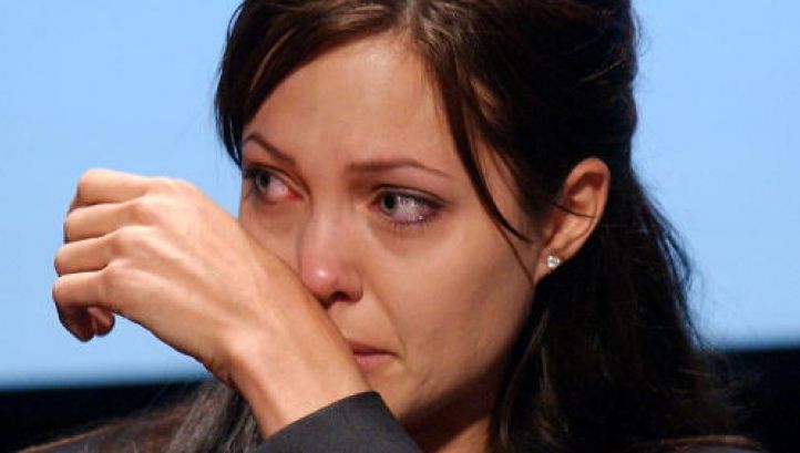 După dubla mastectomie, ANGELINA JOLIE va fi supusă unei noi intervenţii chirurgicale