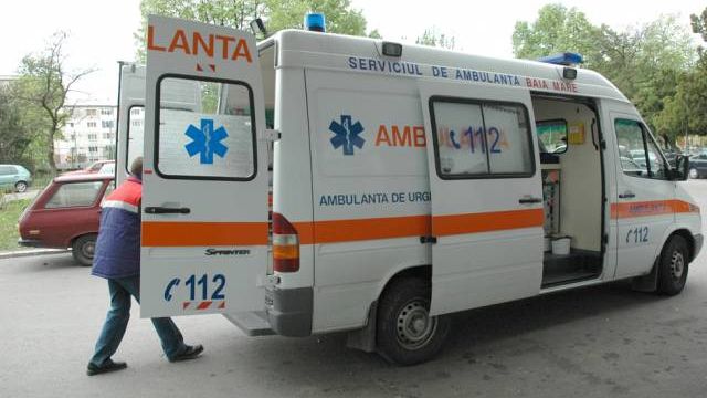 A murit înjunghiat acum câteva ore, într-un bar. Avea 18 ani