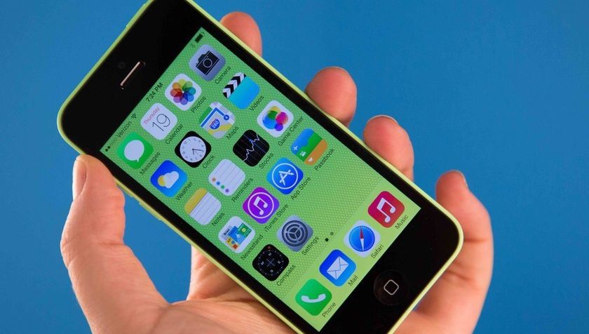 Cum arată cel mai ieftin iPhone 5C. Abia a fost lansat oficial