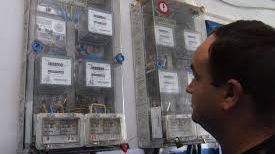 Cum să reduci factura la curent cu două treimi fără să investești niciun leu