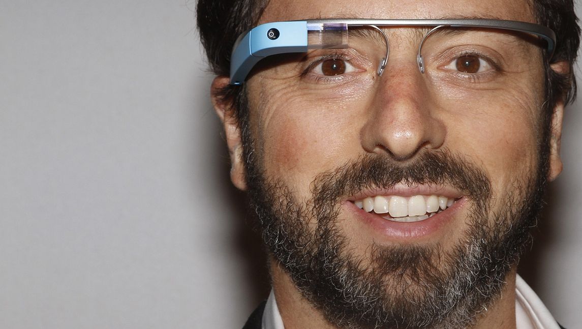 OCHELARII GOOGLE vor fi produşi de Luxottica, deţinătorul brandului Ray-Ban
