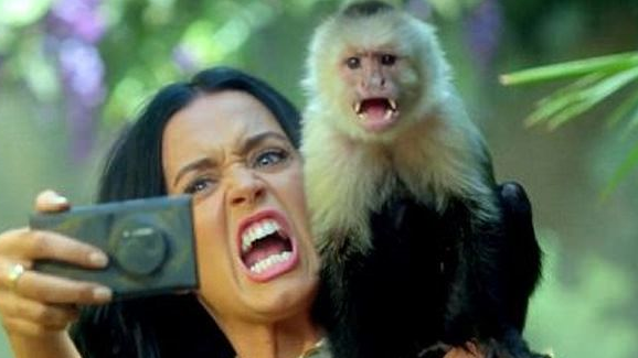 Cel mai bun SELFIE. Ce să faci şi ce să nu faci atunci când te pozezi singur 