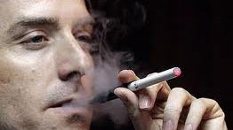 Sunt sau nu o SOLUŢIE PENTRU RENUNŢAREA LA FUMAT? Adevărul despre ŢIGĂRILE ELECTRONICE 