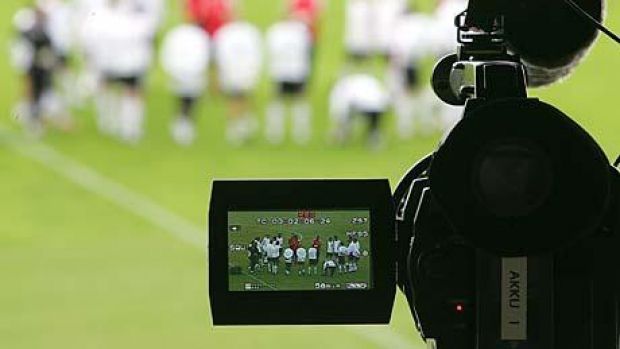 LIGA I se vede la DOUĂ TELEVIZIUNI cu acoperire NAŢIONALĂ