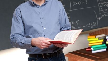 Învăţător CERCETAT PENAL pentru purtare abuzivă, după ce AR FI BĂTUT O ELEVĂ