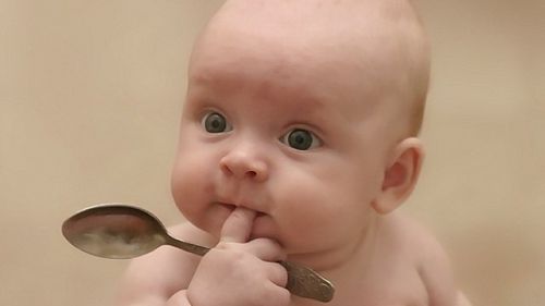 Când poţi să-ţi laşi bebeluşul singur?