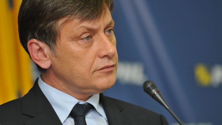 Antonescu susţine MAJORAREA TAXEI PENTRU TVR: Ar fi foarte uşor de suportat,nu împovărează pe nimeni