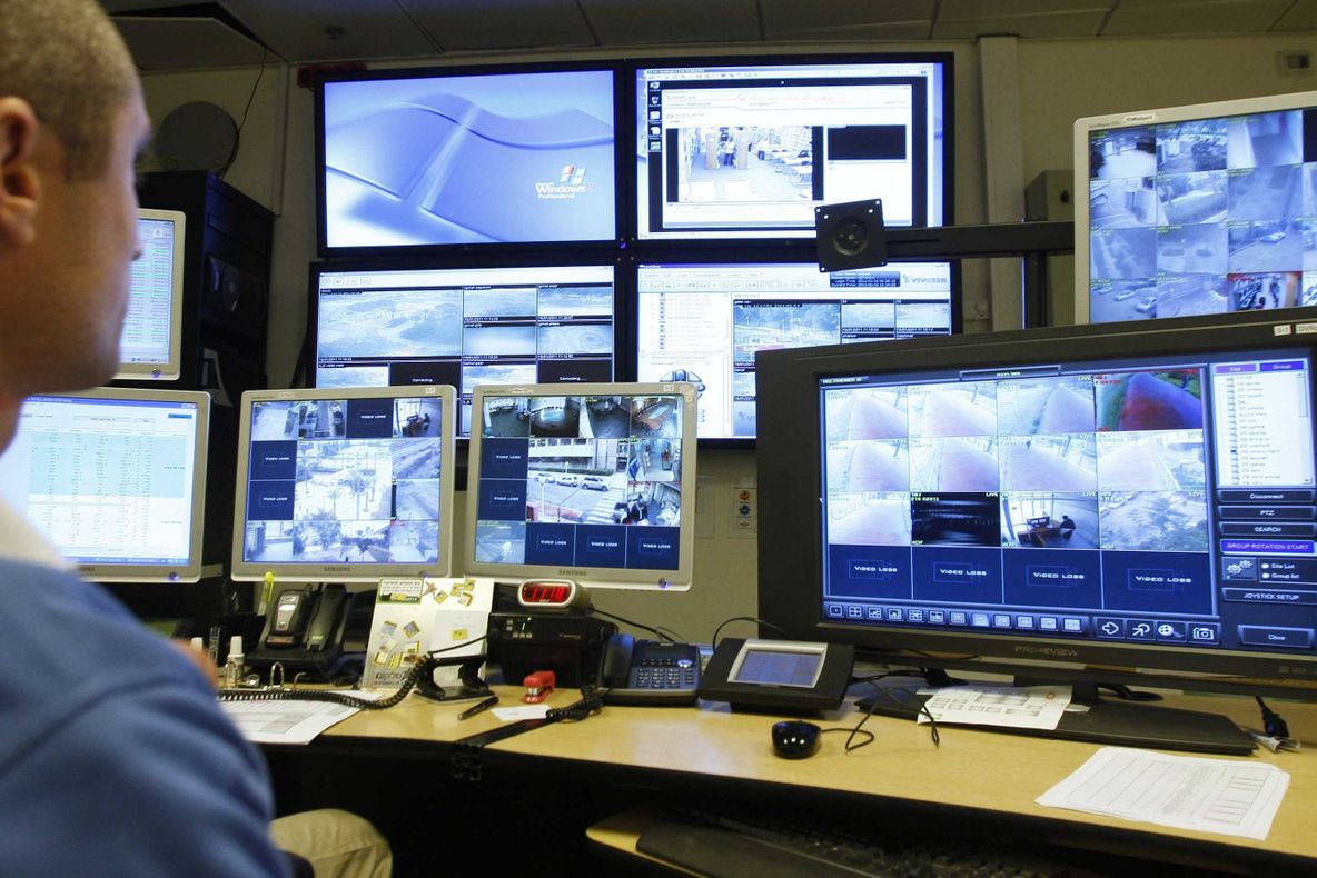 NSA a accesat reţelele companiei chineze de telecomunicaţii Huawei - The New York Times