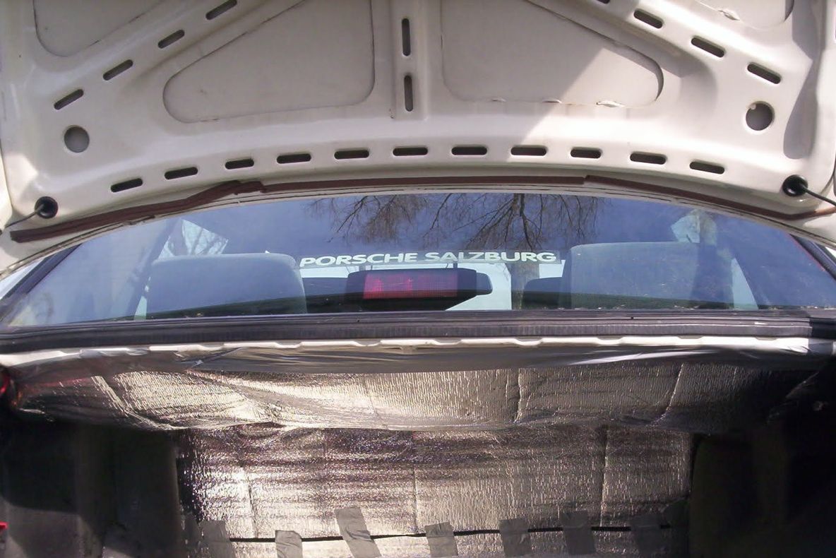 Un şofer şi-a UITAT CHEILE ÎN PORTBAGAJUL MAŞINII. La scurt timp a avut parte de SURPRIZA VIEŢII LUI