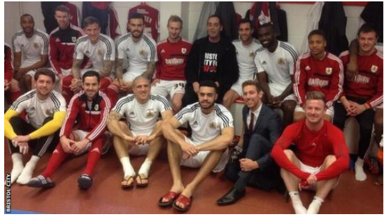 Un SUPORTER bolnav de cancer şi-a motivat echipa favorită să câştige: E ULTIMUL MECI PE CARE ÎL VĂD