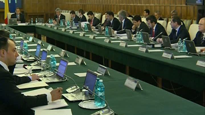 Guvernul amână RETROCEDĂRILE cu încă şase luni