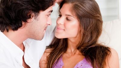 5 tipuri de femei pe care barbatii le considera periculoase