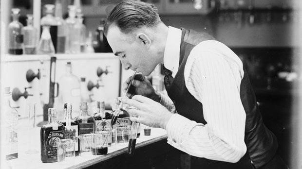 9 teorii ale conspiraţiei care s-au dovedit ADEVĂRATE