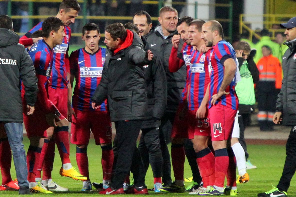 Gest fabulos pentru LAURENȚIU REGHECAMPF