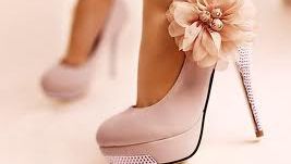 Porţi BALERINI sau PANTOFI CU TOC? Iată ce rişti să păţeşti