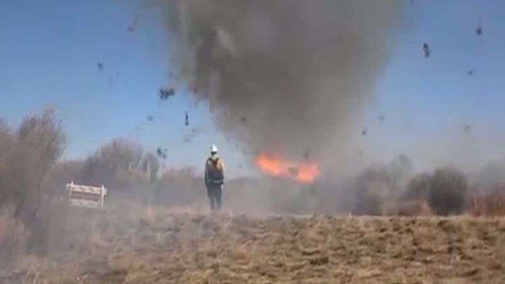 IMAGINI SPECTACULOASE: O tornadă de foc s-a produs în SUA