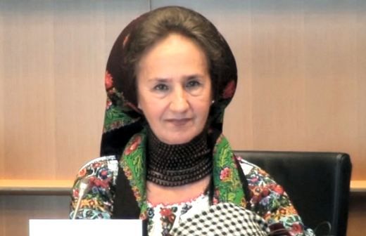 SOFIA VICOVEANCA, la 72 de ani, fotografie "SELFIE" de milioane