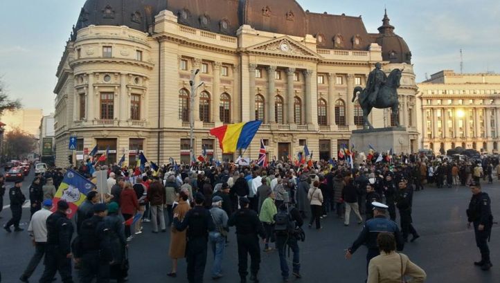 Marşuri pentru MONARHIE în oraşele din România