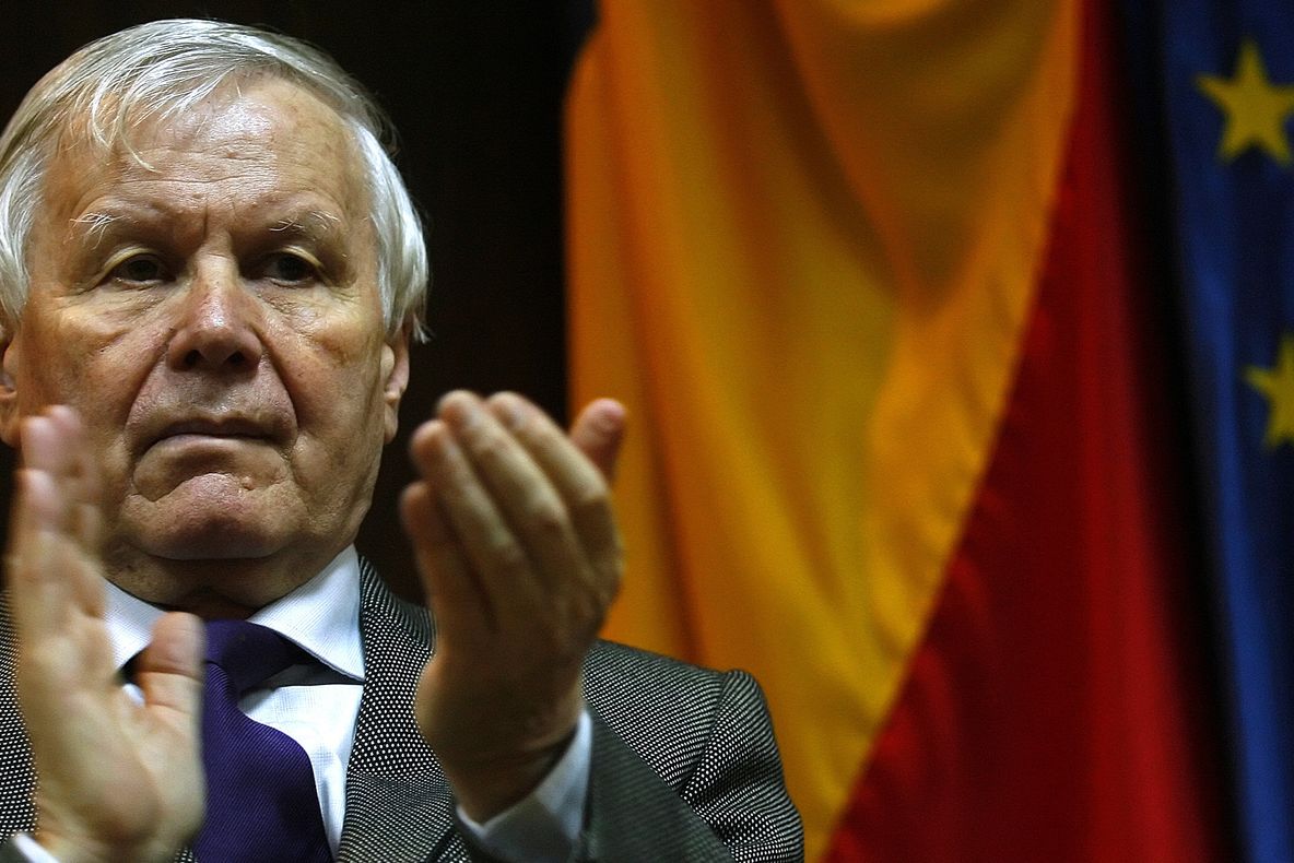 Cum a ajuns Eugen Simion MINISTRU PENTRU O NOAPTE: "La Cultură pare a fi un loc de trecere" 