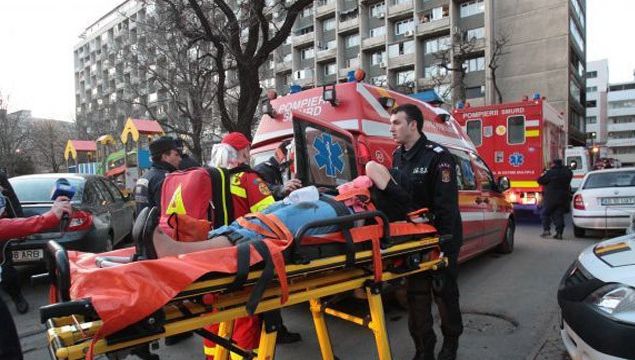 Ieşeanul acuzat că şi-a ucis soţia într-un coafor şi a încercat să se sinucidă, trimis în judecată